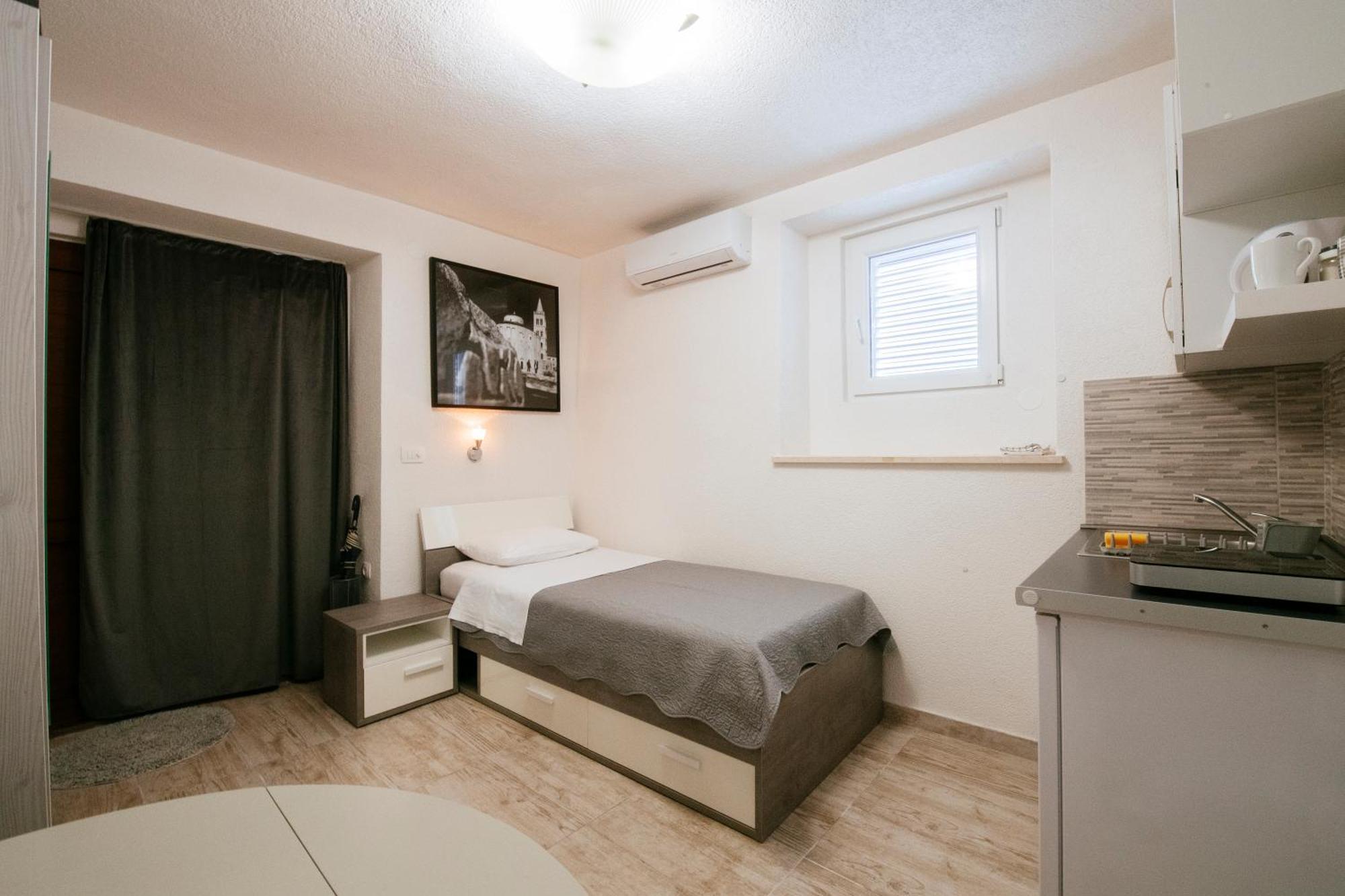 Ema House Apartment ซาดาร์ ภายนอก รูปภาพ
