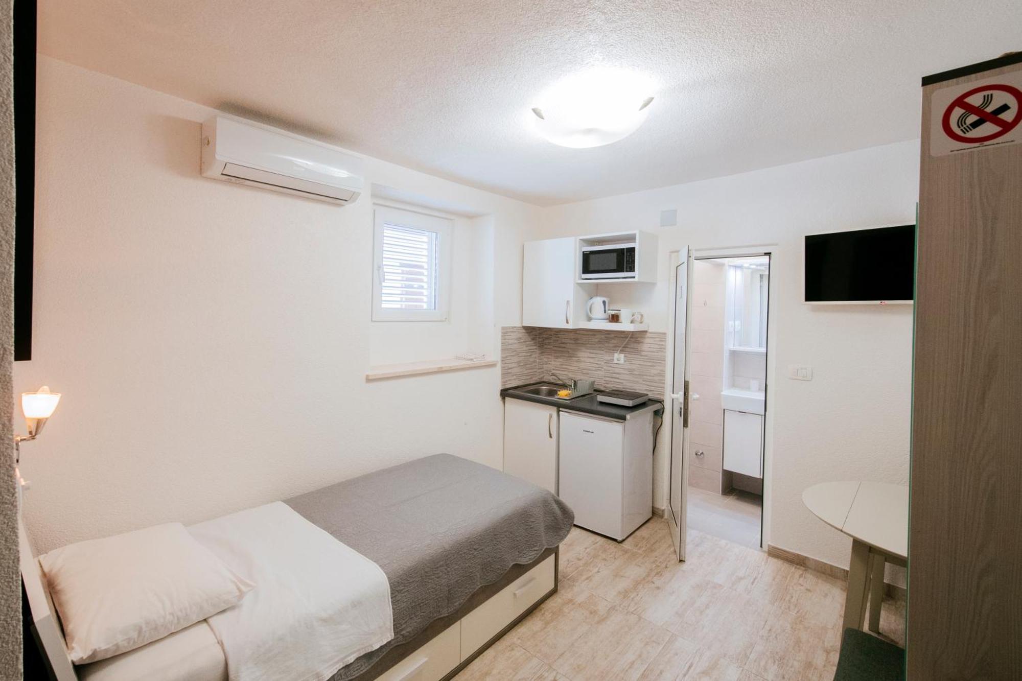 Ema House Apartment ซาดาร์ ภายนอก รูปภาพ